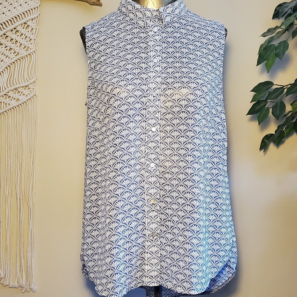 H&M Button-Up Sleeveless Top/Blouse